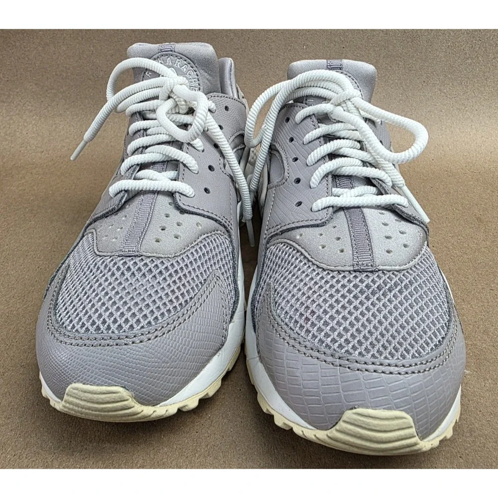 Nike AIR Huarache (Sz 7) SE Women's Running Shoes Atmosphere Grey 859429-008